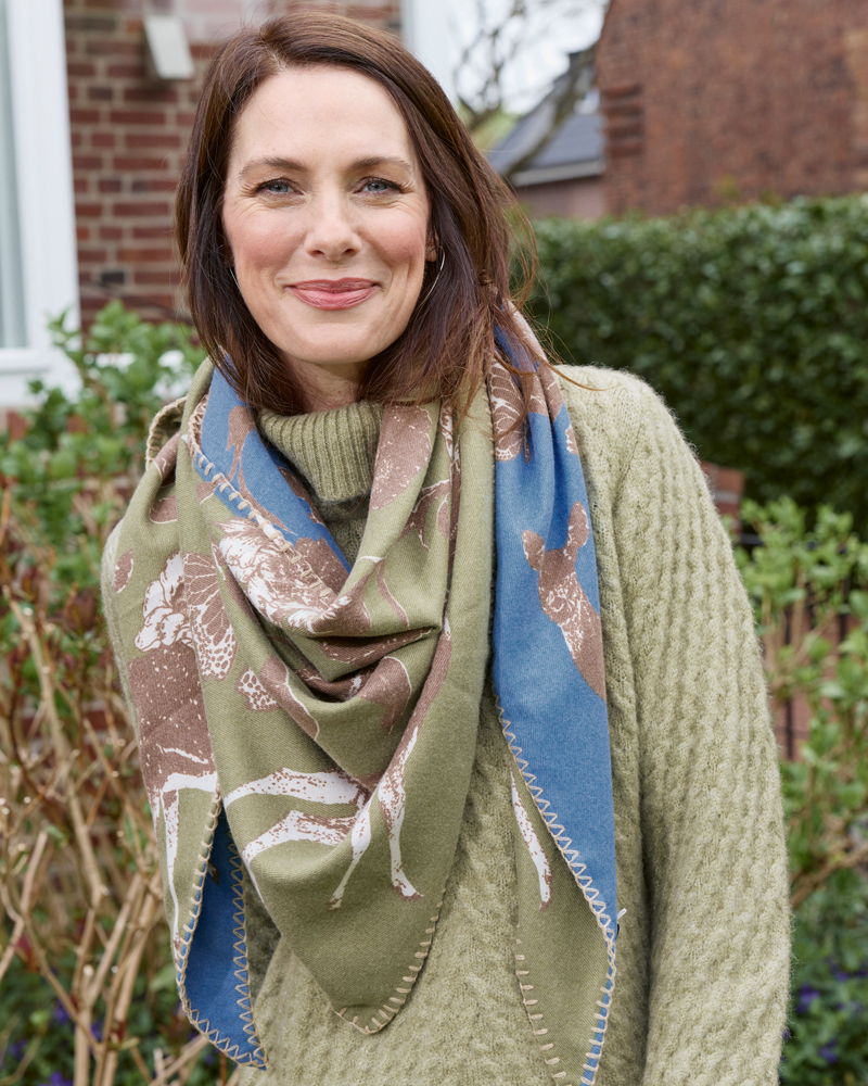 LEICHTER PULLI MIT ROLLKRAGEN