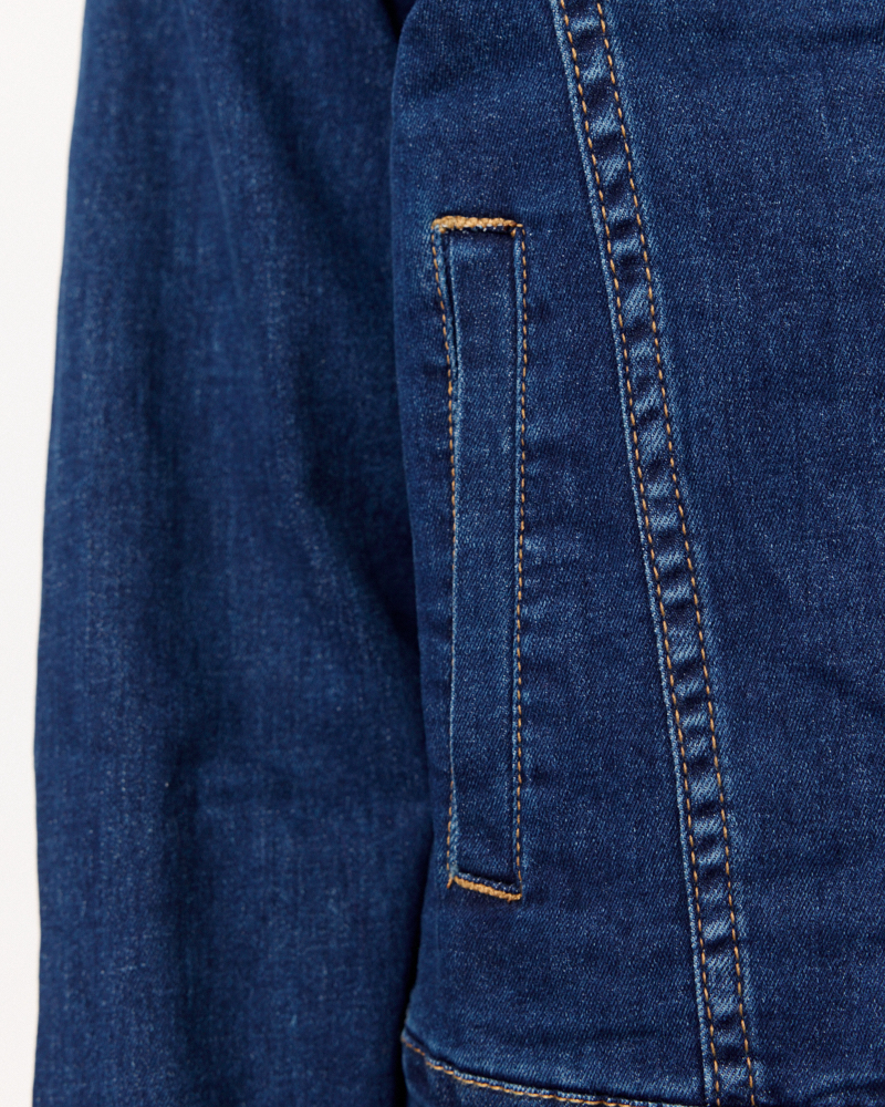 LÄSSIGE JEANSJACKE VON GOZZIP