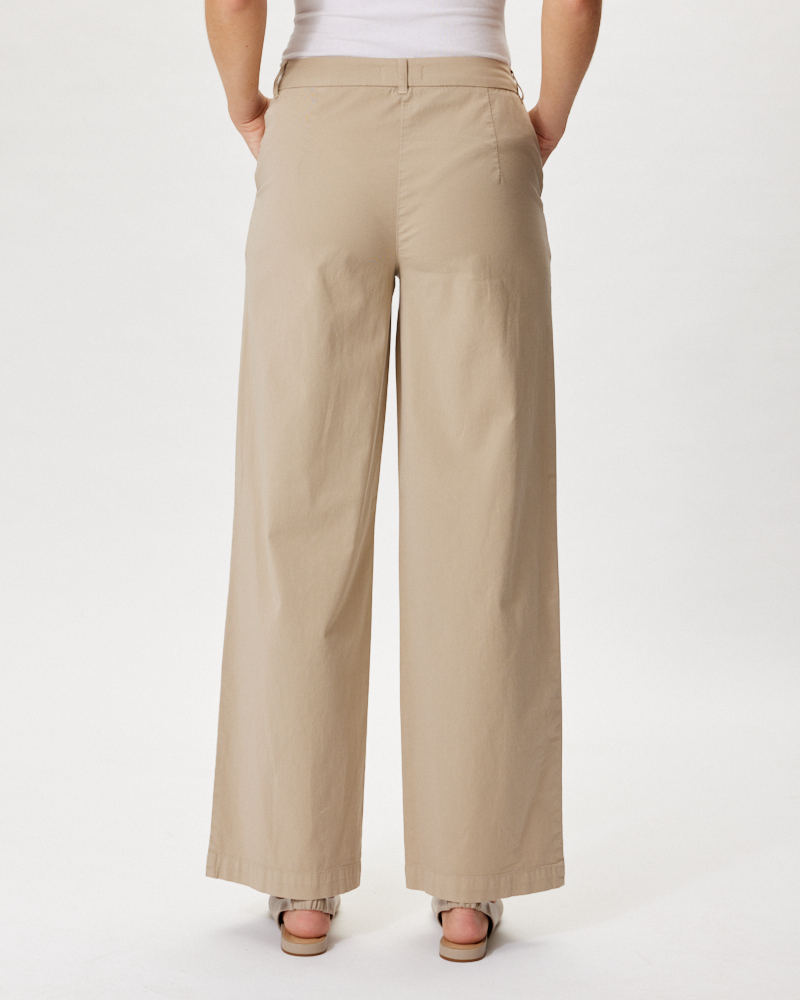 WEITE STRETCHHOSE N BLOOMERS