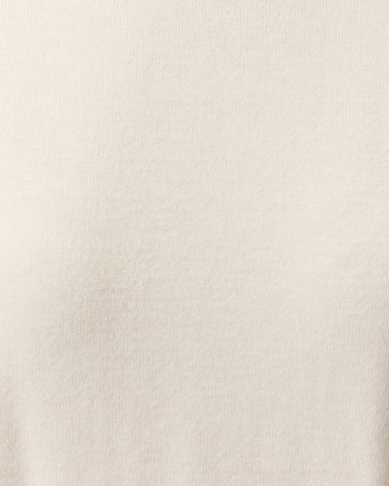 FEINSTRICKPULLI MIT STEHKRAGEN