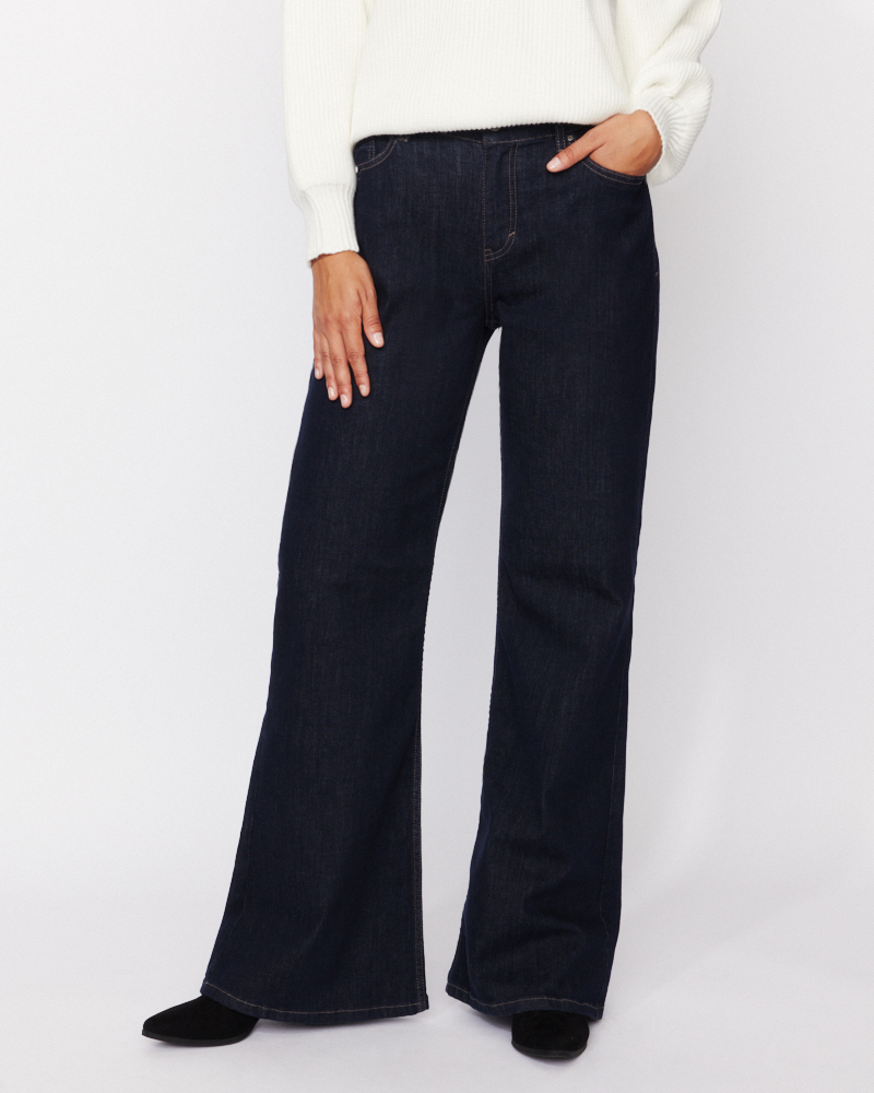 Weite Jeans K