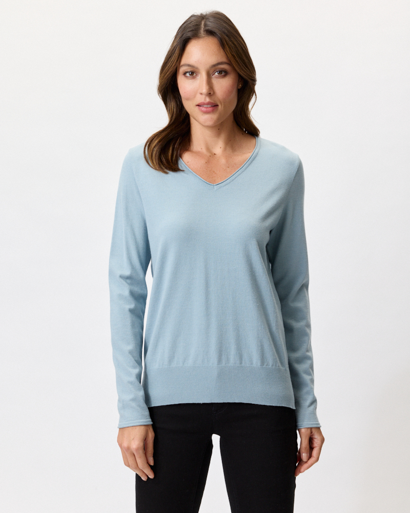 GERADER FEINSTRICK-PULLI