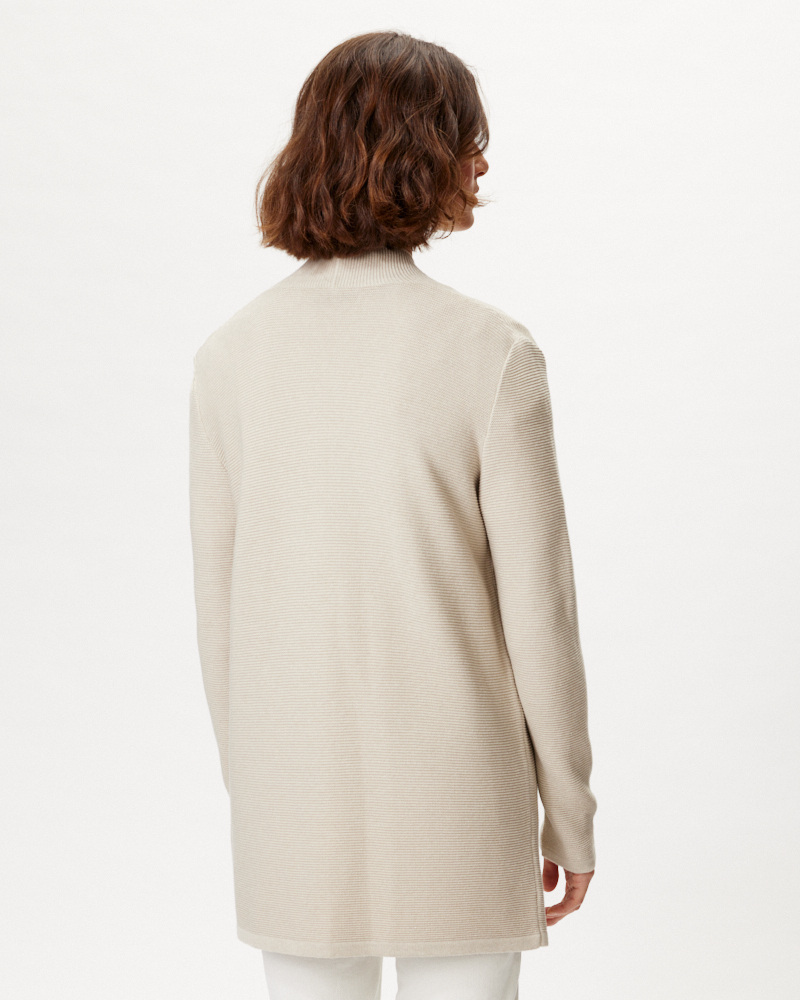 LANGE STRICKJACKE IN ZWEI FARBEN