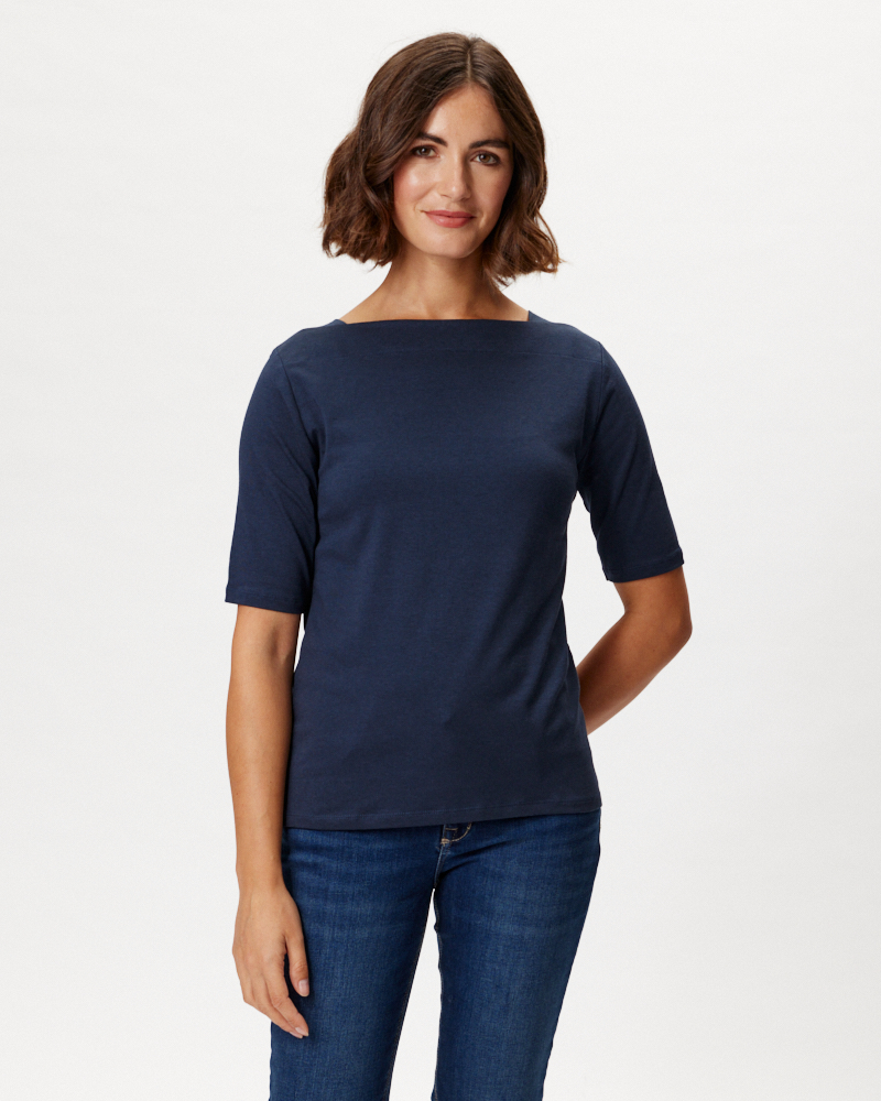 SHIRT MIT U-BOOT-AUSSCHNITT