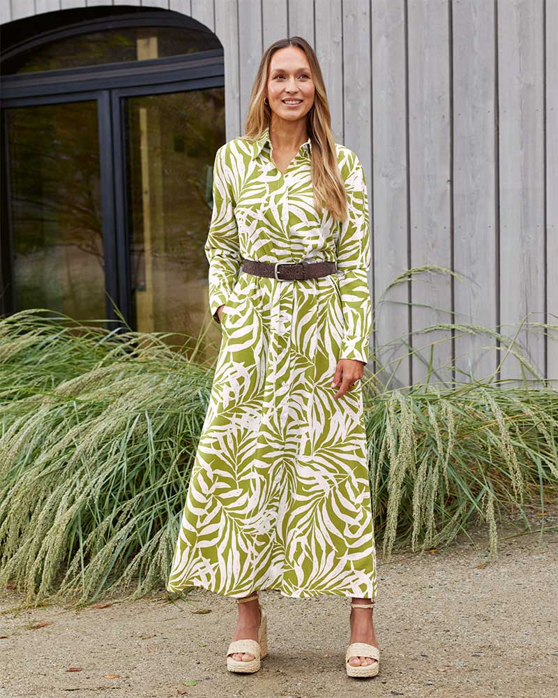 MAXIKLEID IN LEINENOPTIK