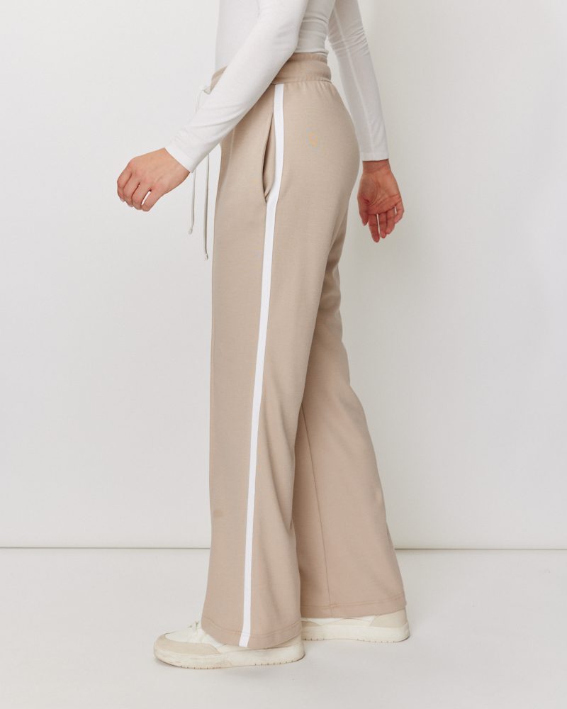 Joggpant N mit Seitenstreifen von ATHLET SPORT