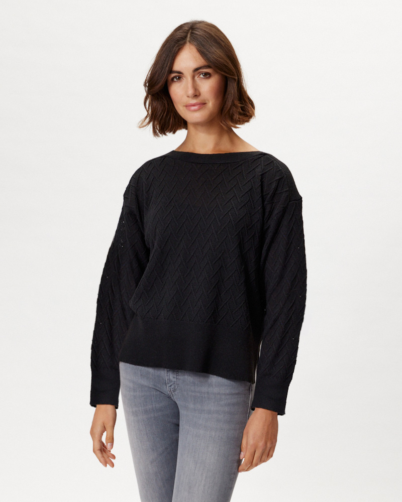 LEINENPULLI MIT U-BOOT-AUSSCHNITT