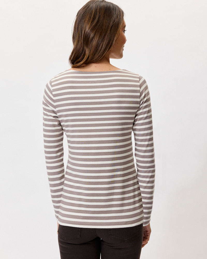 RINGELSHIRT MIT U-BOOT-AUSSCHNITT