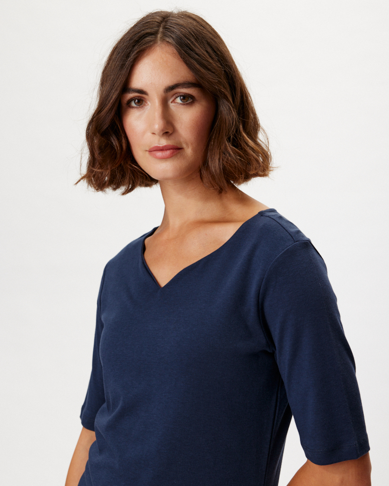 SHIRT MIT HERZAUSSCHNITT VON SER