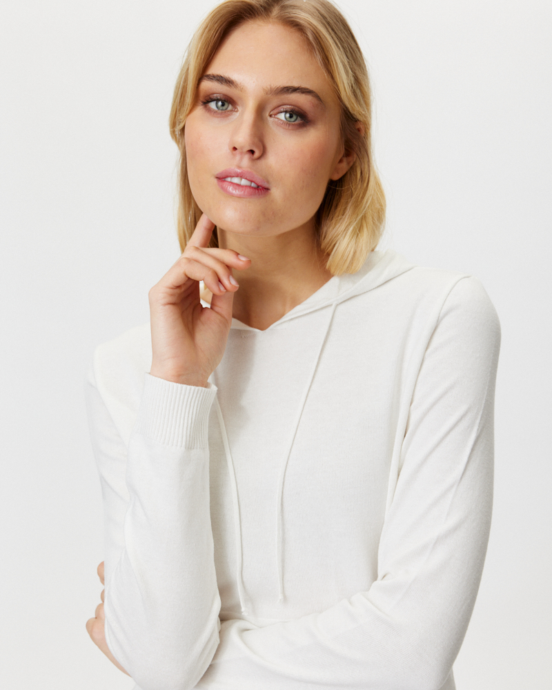 FEINSTRICK-PULLI MIT V-AUSSCHNITT