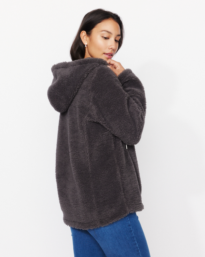 Teddyjacke mit Kapuze