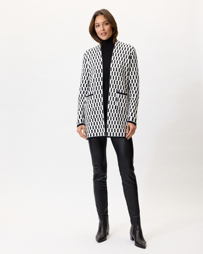 VERSCHLUSSLOSE STRICKJACKE