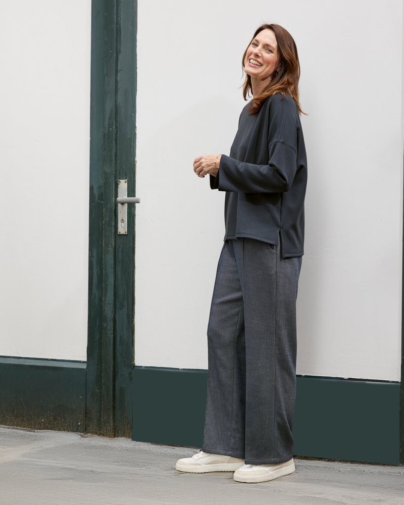 OVERSIZED SWEATSHIRT