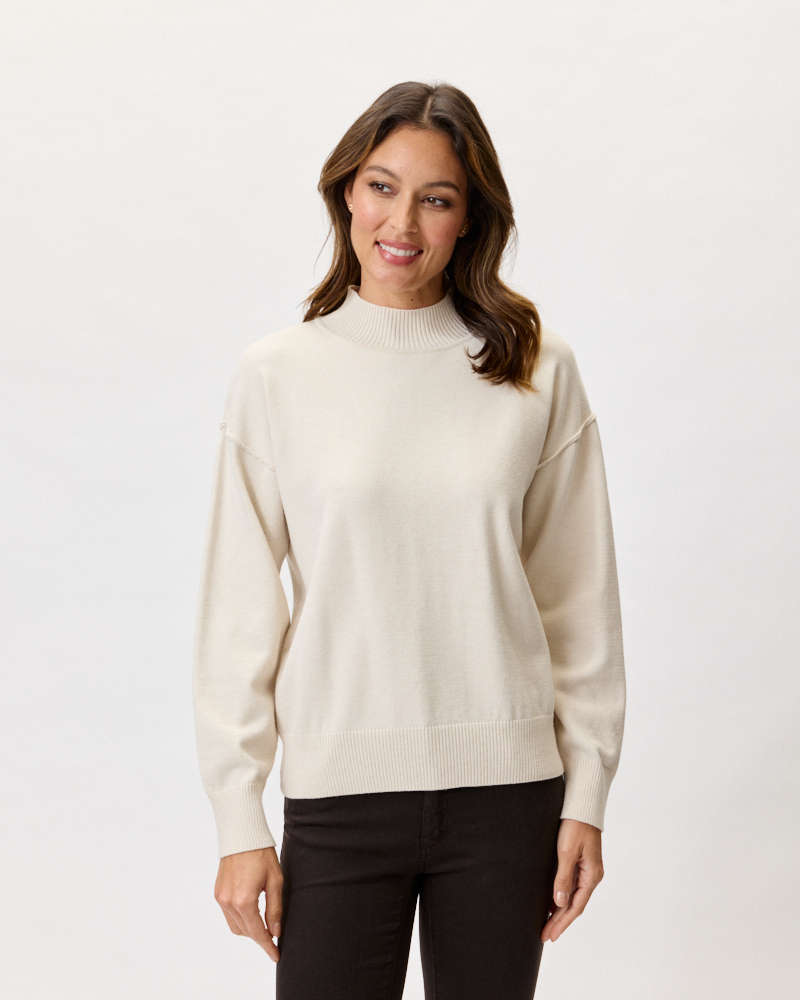 FEINSTRICKPULLI MIT STEHKRAGEN