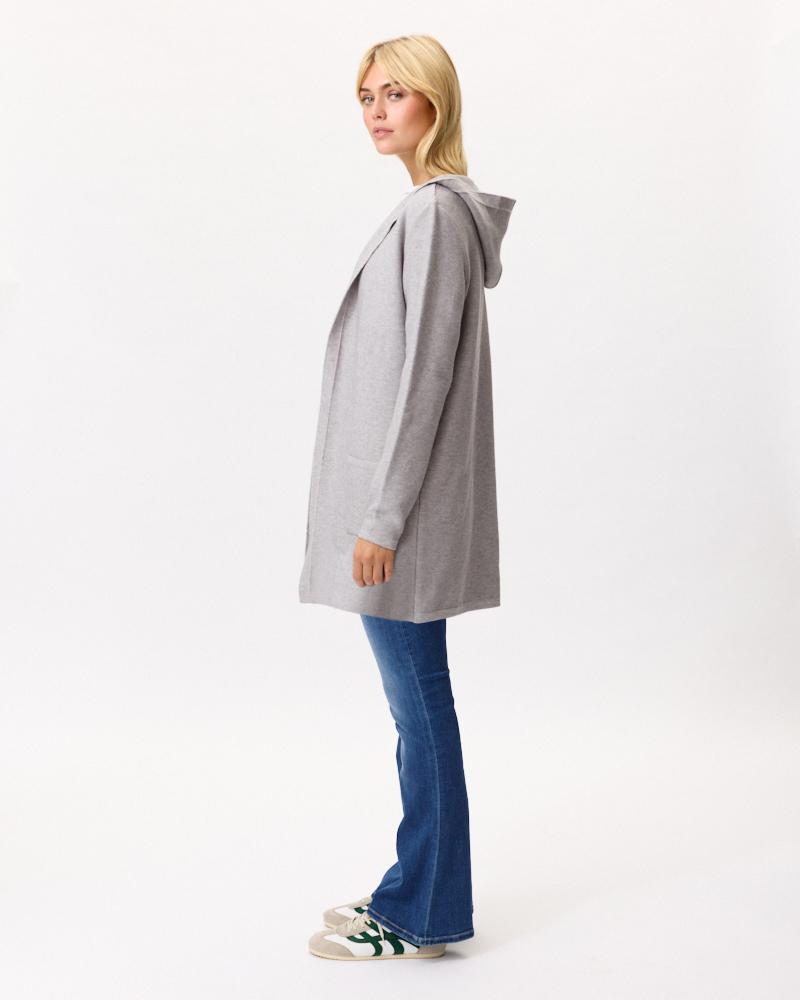 HOCHWERTIGE STRICKJACKE