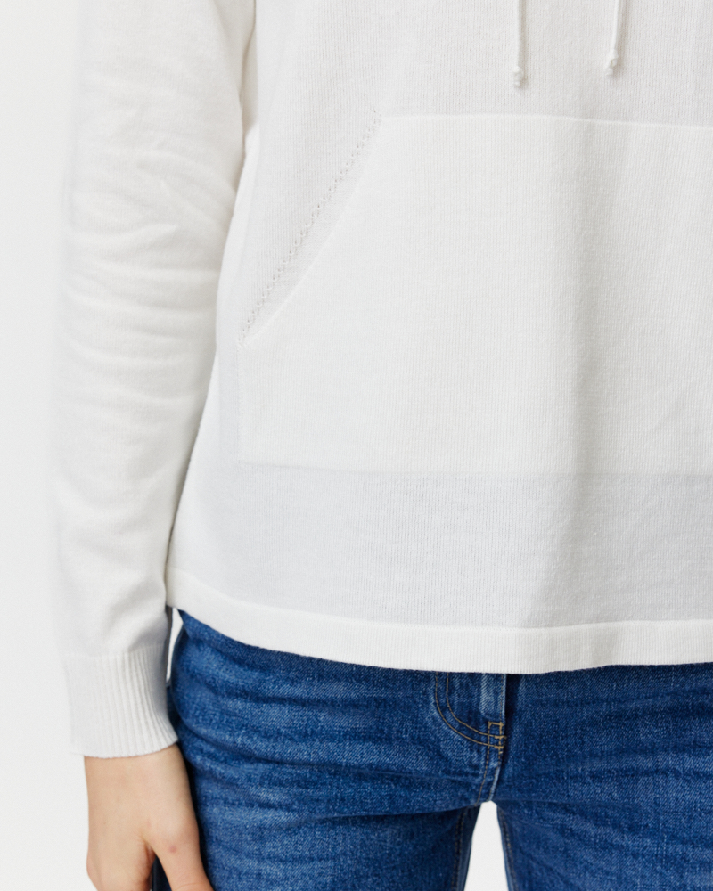 FEINSTRICK-PULLI MIT V-AUSSCHNITT