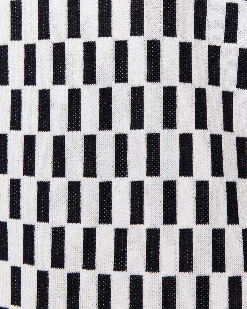 VERSCHLUSSLOSE STRICKJACKE