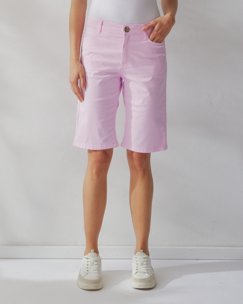 SHORTS VON "WONDERJEANS"