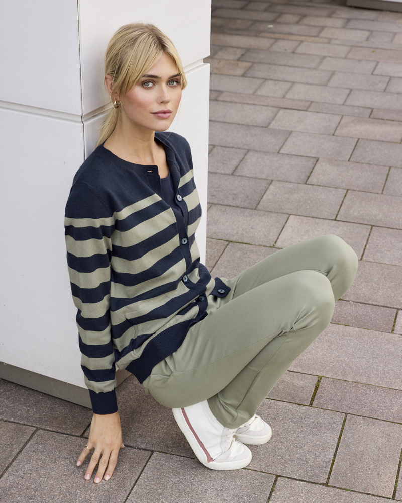 BLOCKSTREIFEN-STRICKJACKE