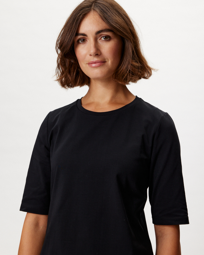 Basic-Shirt mit Rundhals-Ausschnitt