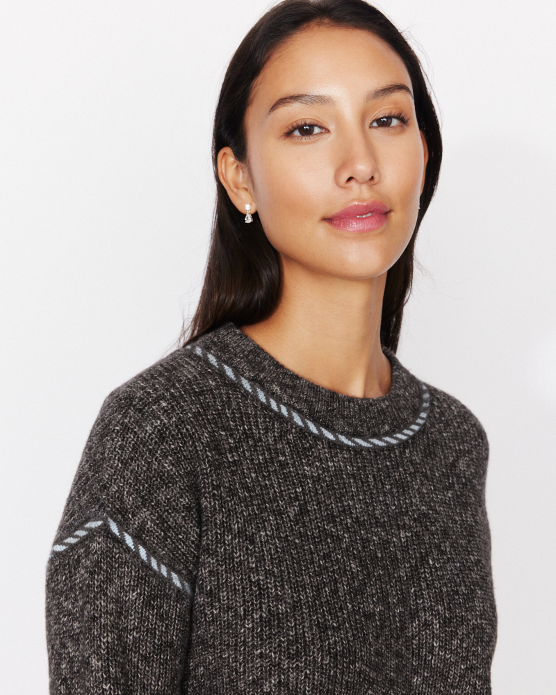 Lockerer Melange-Pulli