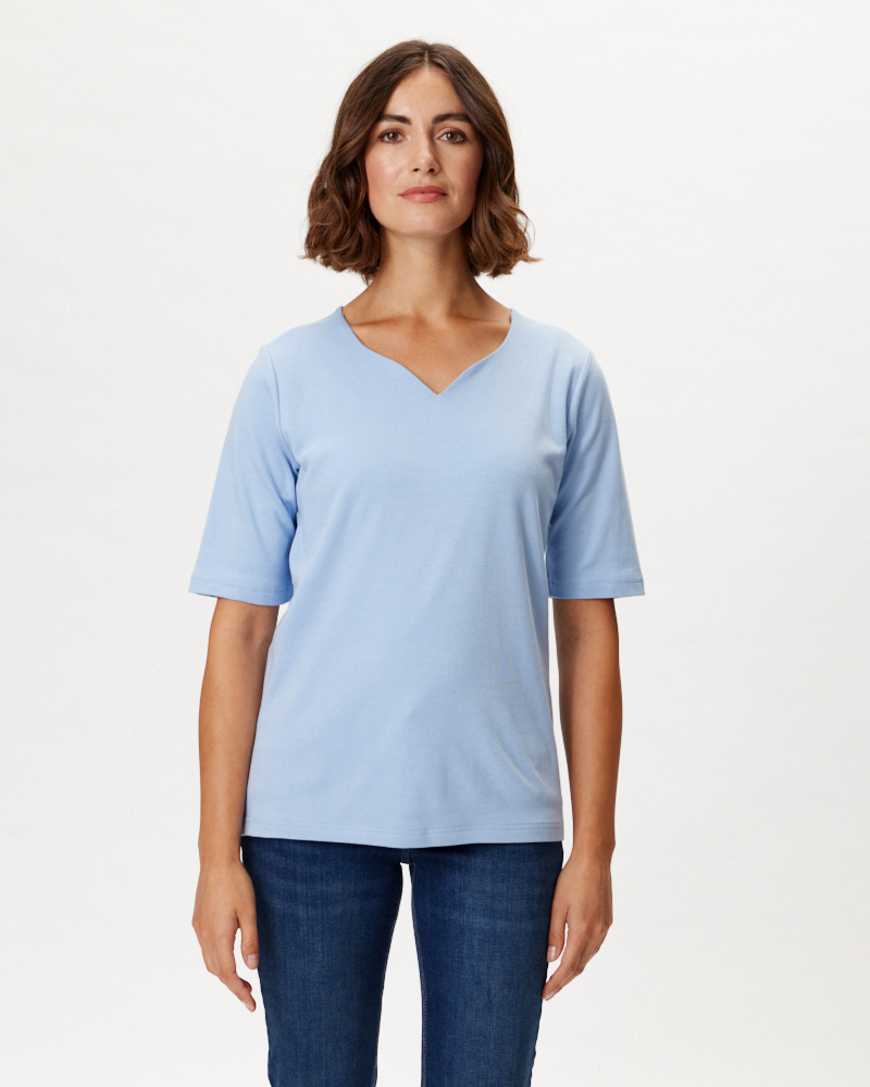 SHIRT MIT HERZAUSSCHNITT VON SER