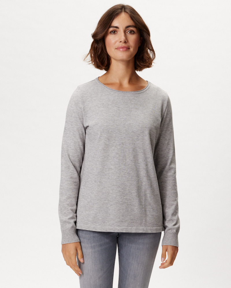 BASIC-PULLI IN ZWEI FARBEN