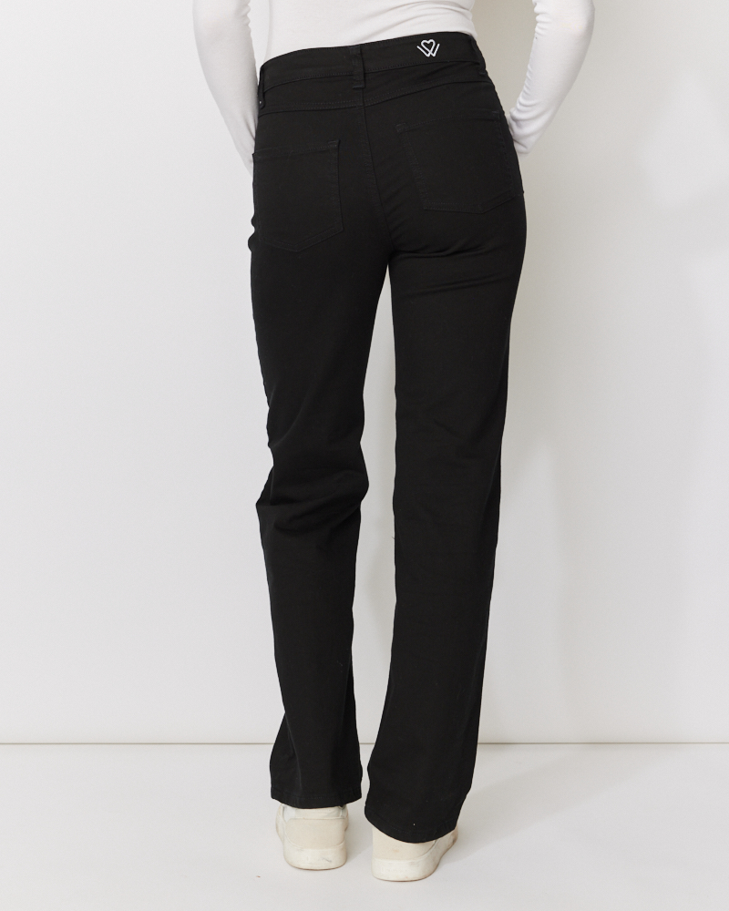 "Forever Pure Black"- Wonderjeans L