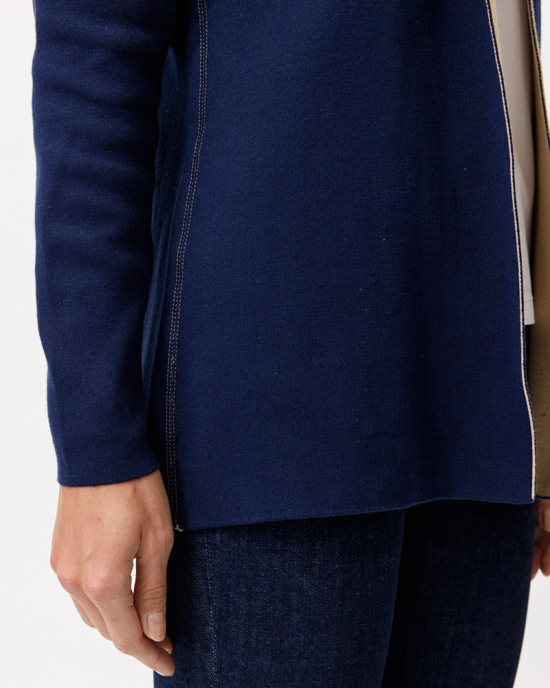 STRICKJACKE MIT SCHALKRAGEN