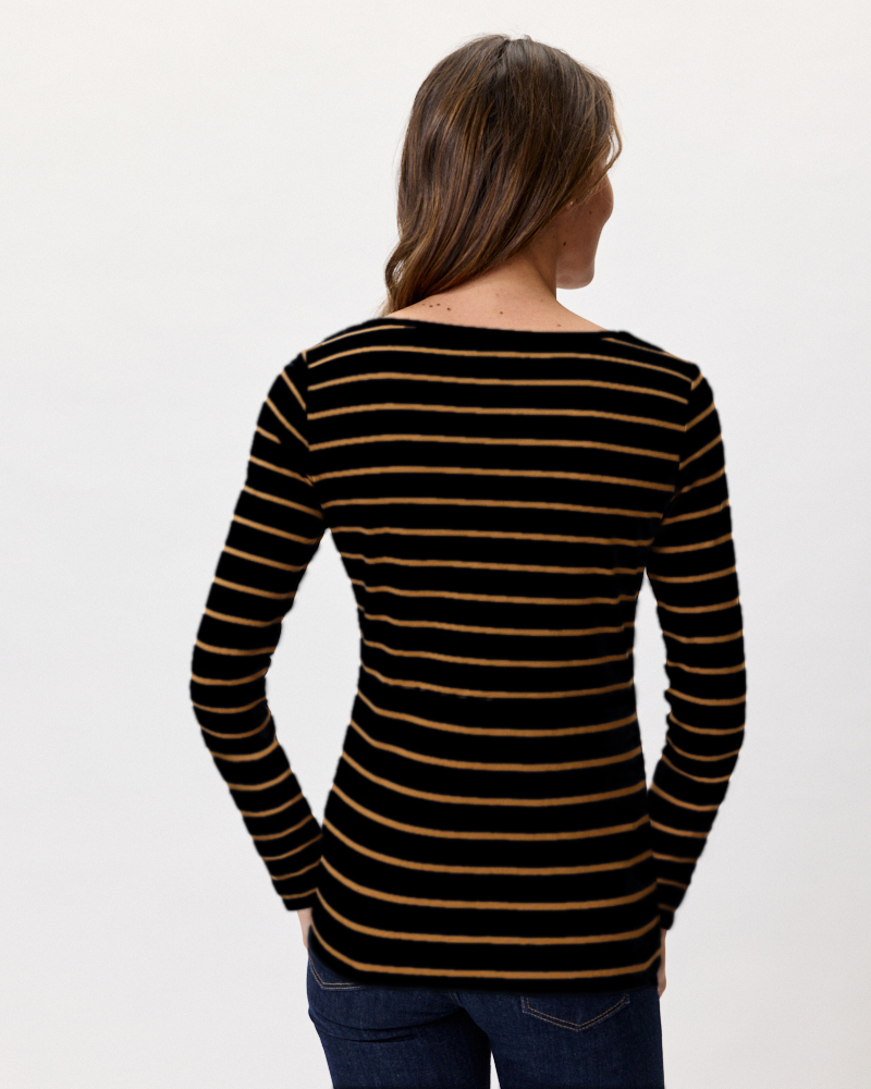 RINGELSHIRT MIT U-BOOT-AUSSCHNITT