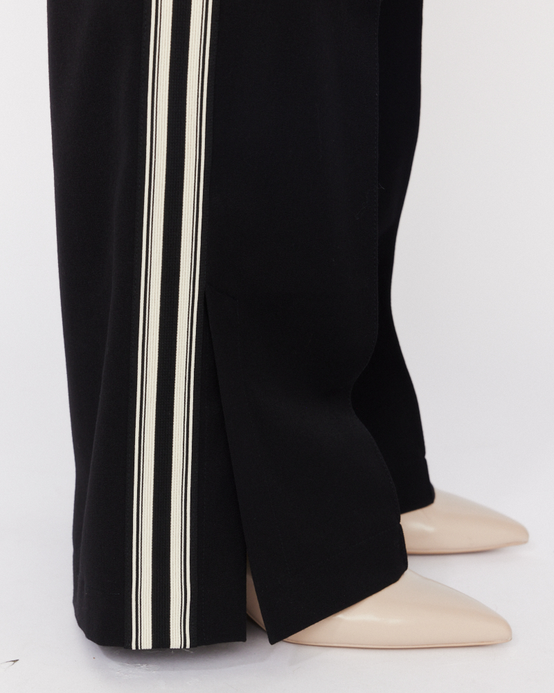 Hose N mit Seitenstreifen von SOPHIE LOVES PANTS