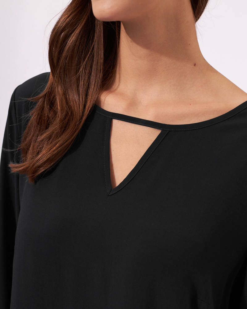 VISKOSEBLUSE MIT CUTOUT