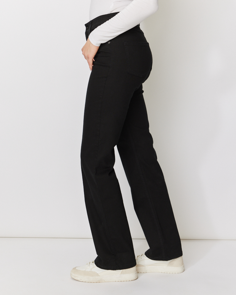 "Forever Pure Black"- Wonderjeans L