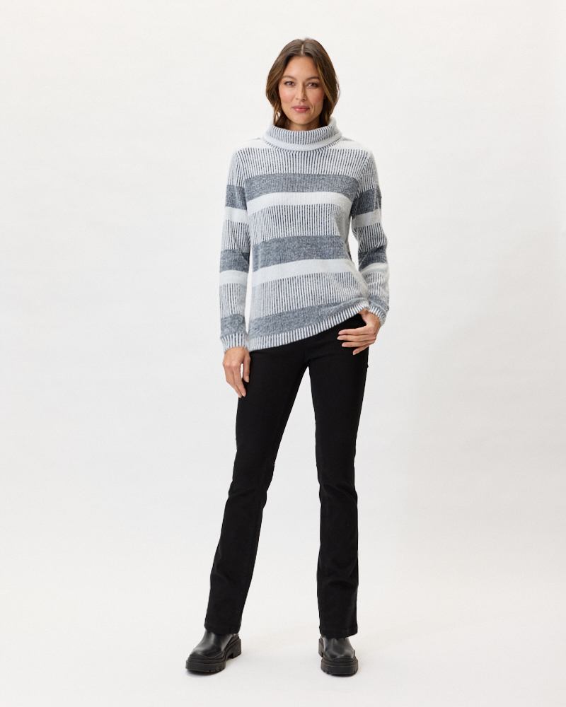 PULLI MIT HALSFERNEM ROLLKRAGEN