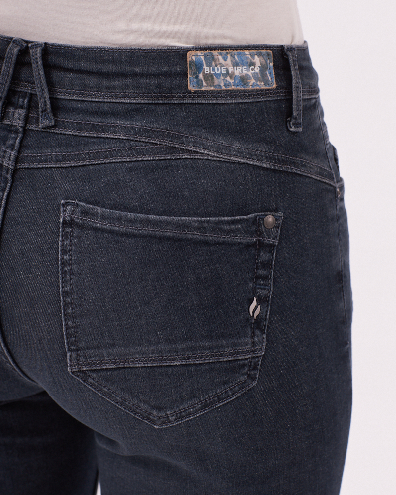 SCHLANKE JEANS L VON BLUE FIRE