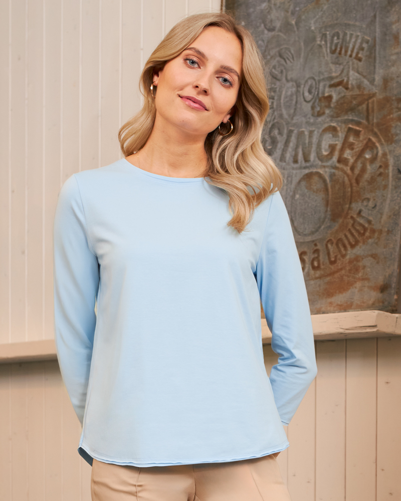 MODERNES LANGARMSHIRT