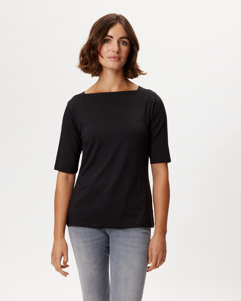 SHIRT MIT U-BOOT-AUSSCHNITT