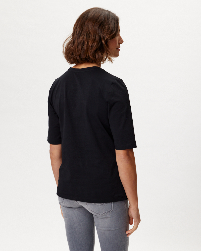 Basic-Shirt mit Rundhals-Ausschnitt