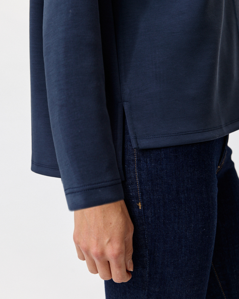 OVERSIZED SWEATSHIRT