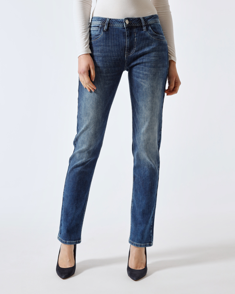 JEANS L IN ANGESAGTER WASCHUNG