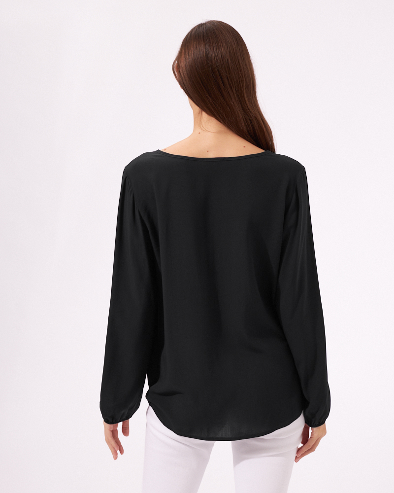 VISKOSEBLUSE MIT CUTOUT