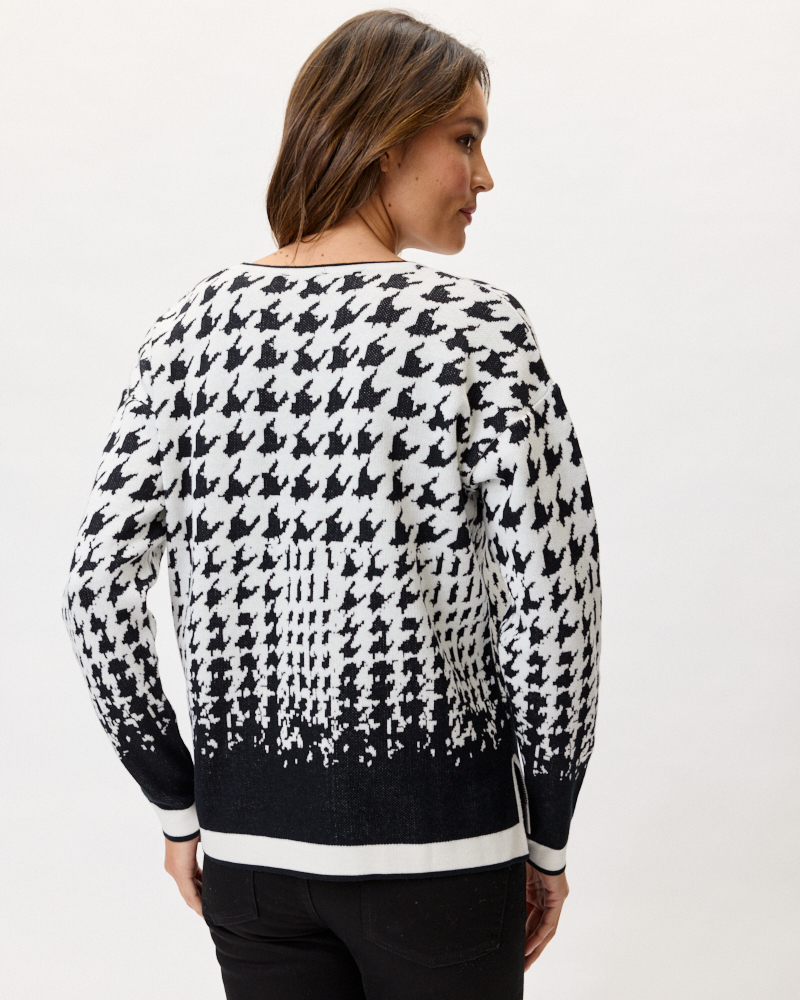 Grafischer Feinstrick-Pulli